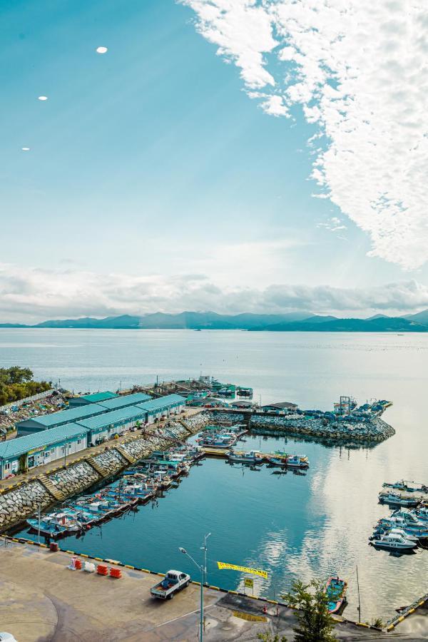 Ocean Marina Suite View Joszu Kültér fotó